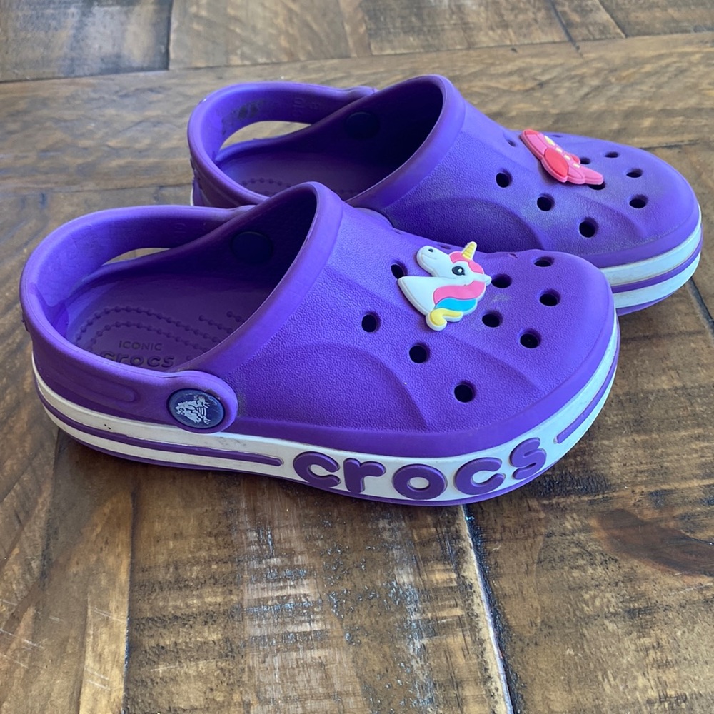 size 10 purple crocs